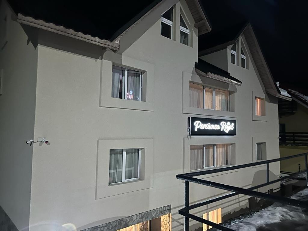 Pensiunea Royal Ranca Ngoại thất bức ảnh